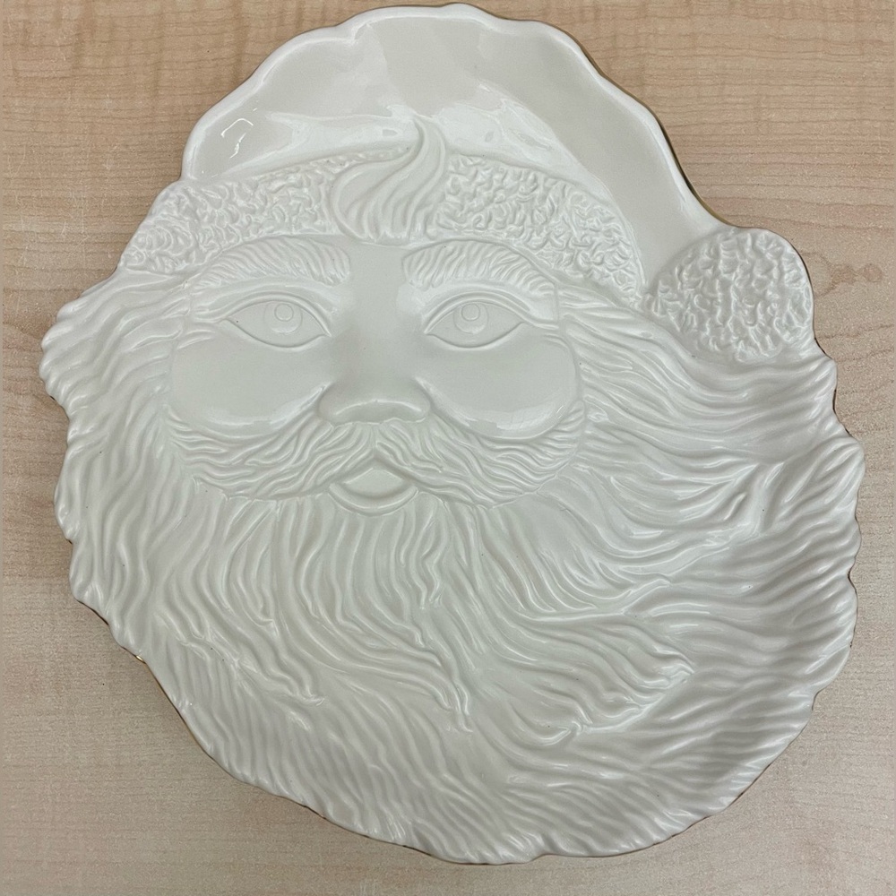 Mikasa Holiday Elegance Fine Porcelain Santa's Cookie Plate -Gold trim -EUC